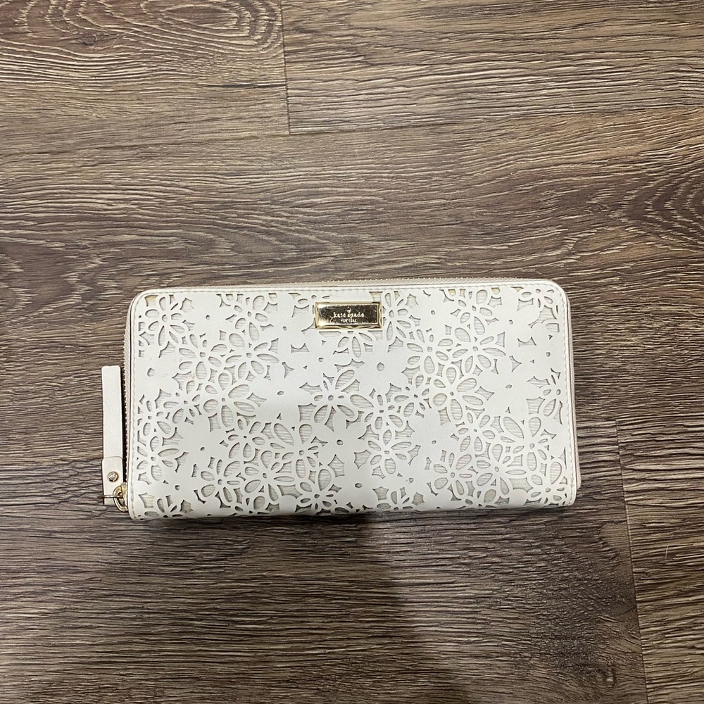 White Kate Spade Wallet
